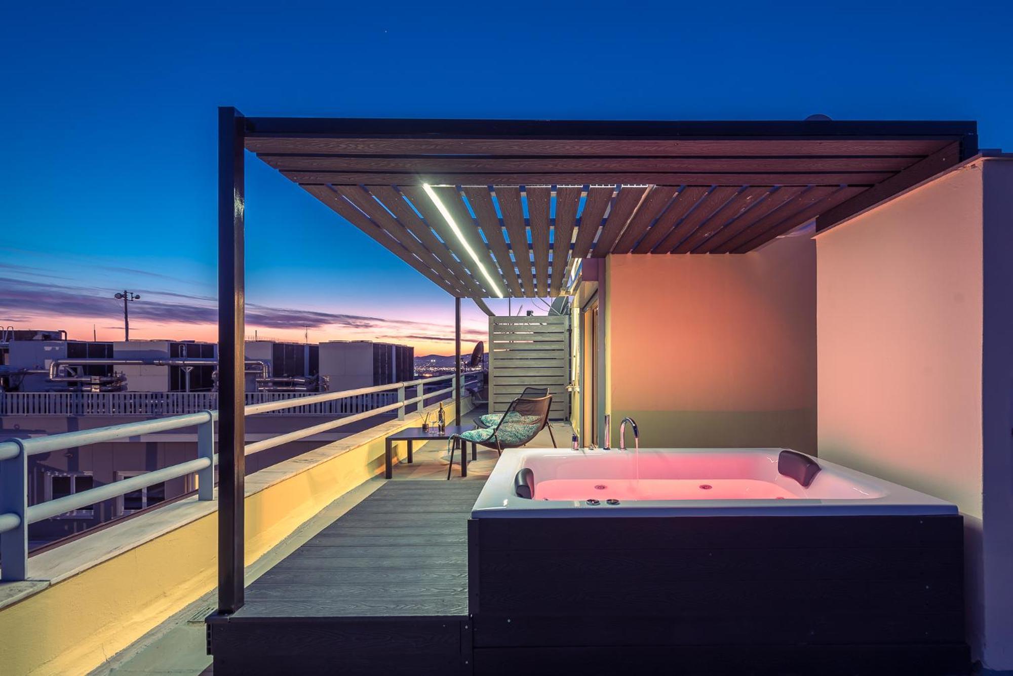 Acropolis View Mini Sky Suite & Hot Tub Athènes Extérieur photo